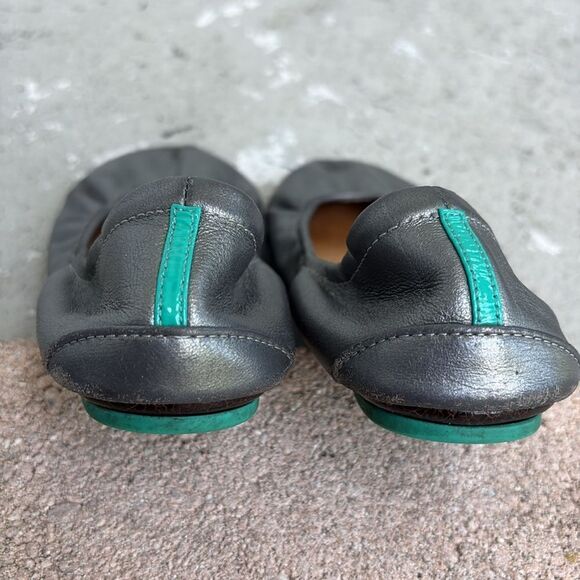 Tieks metallic silver ballet flats - Picture 5 of 8